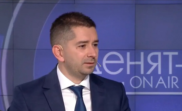 Слави Василев: Бюджетът е оглозган
