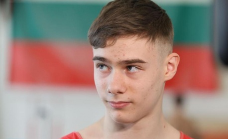 Давид Иванов завоюва злато на Световната купа по спортна гимнастика във Варна