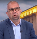 Първан Симеонов: Очаквам Борисов и Пеевски да се долепят до правителството на Радев, дори да му се подмазват