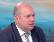 Владислав Панев за мерките срещу поскъпването: Още чиновници в администрацията - това ли ще е големият ефект? 