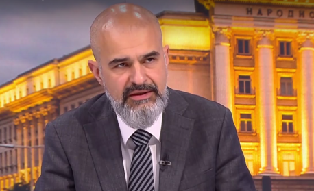 Павел Попов: Свалянето на охраната на Борисов и Пеевски е знак за края на техния опит за доминация