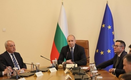 Премиерът Румен Радев разпредели ресорите на вицепремиерите