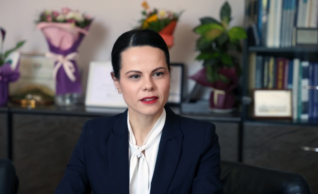 Министър Ивкова пред БЛС: Скринингът за онкологични заболявания, като метод за вторична профилактика, е сред приоритетите ми 