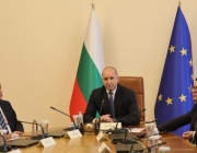 Премиерът Румен Радев разпредели ресорите на вицепремиерите