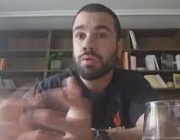 Мъж пребори седем вида рак и стана лекар, за да помага