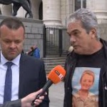 В очакване на правосъдие: Близки на 11-годишния Ангел от Лясковец с протест пред Съдебната палата