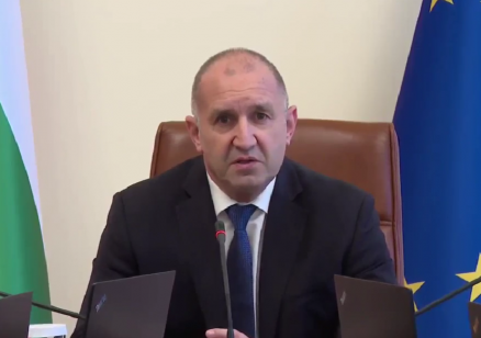 Румен Радев: Поисках от Тръмп САЩ да премахне визите за българи
