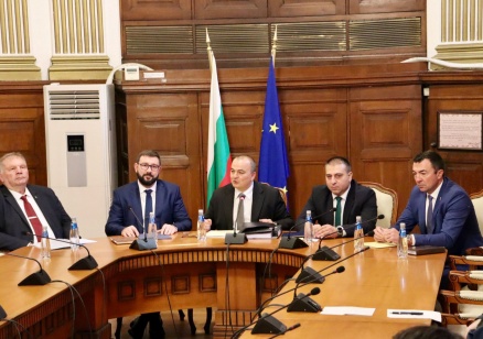 Министър Абровски представи екипа си, приоритетите и актуалното състояние на сектор „Земеделие“