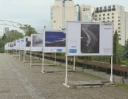 Фотоизложба на Моста на влюбените показва „невидимото“