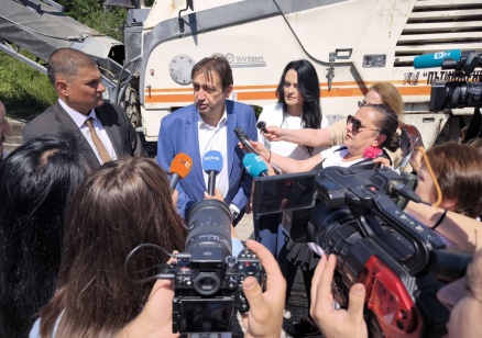 Министър Шишков: Срокът за ремонта на пътя Видин – Враца е 40 дни, изпълнението ще се проверява