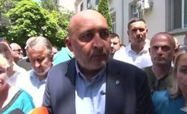 Кметът на Кърджали след разпита: Не съм издирван престъпник и не се укривам