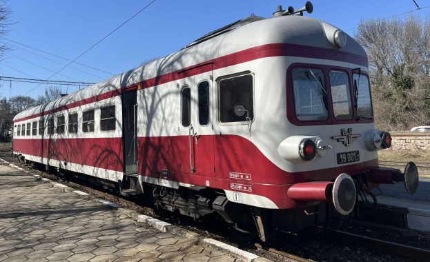 Емблематична ретро мотриса ще вози пътници от София за Банкя