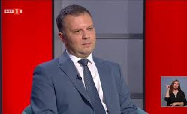 Министър Николай Найденов: "Предложените от "Прогресивна България" промени са свързани с едно от изискванията на Конституцията, касаещо наличието на високи нравствени и професионални качества