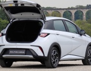 BYD с нов електрически DOLPHIN Cargo ван