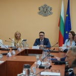 Вицепремиерът и икономически министър Пулев: От тези 73-ма експерти зависи България решително да намали административната тежест за гражданите и бизнеса, ще работим бързо