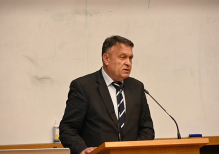 Министър Вълчев: Конкурентното заплащане е ключово условие за качествено образование
