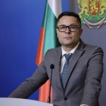 Вицепремиерът Пулев: Очаквам намаление от 15 до 30% на стоките от първа необходимост