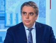 Асен Василев за дефицита: Правителството създава един голям проблем, за да може после да го решава по-лесно