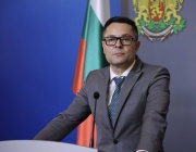 Вицепремиерът Пулев: Очаквам намаление от 15 до 30% на стоките от първа необходимост