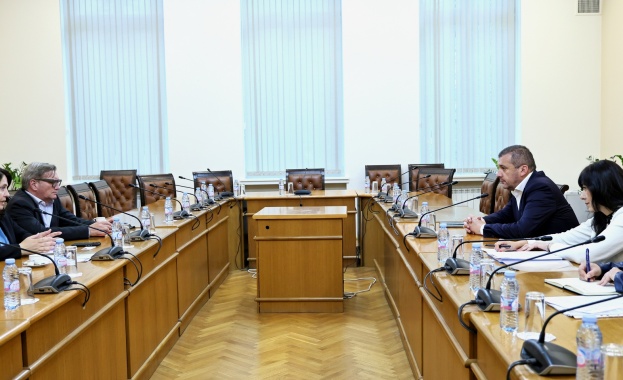След години на недостиг на инвестиции в железопътния транспорт част