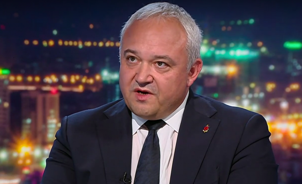 Очевидно има подготвен от по напред политически ход който в