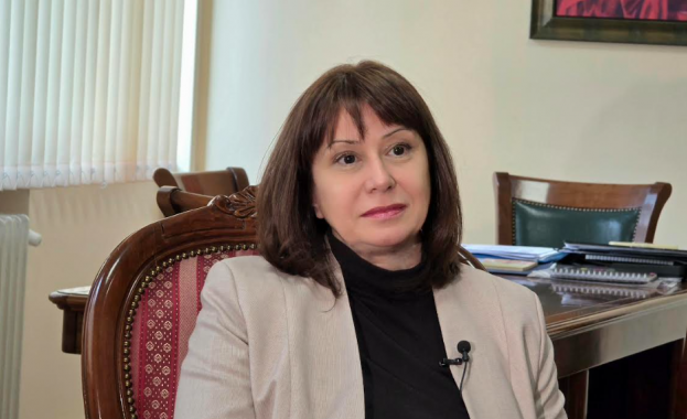 Омбудсманът Велислава Делчева се обърна към министъра на образованието и