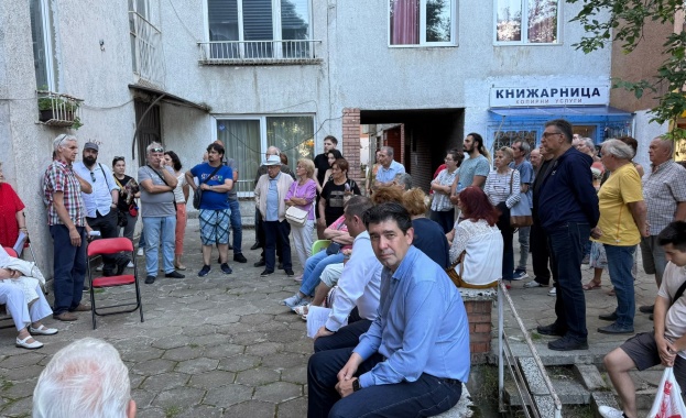Планираното изграждане на 3 нови многоетажни сгради по бул България