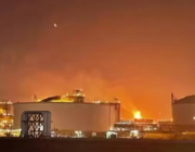 Мощен взрив в газов завод в Катар: 54 ранени, 18 души се издирват