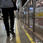 КЗД направи проверка на достъпността в столичното метро за незрящи хора