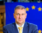 Емил Радев: Външната ни политика трябва да е предвидима, в момента политиката на правителството е многопластова