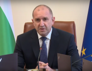 Румен Радев: Напускането на американските самолети минимизира риска от потенциални атаки в близост до София
