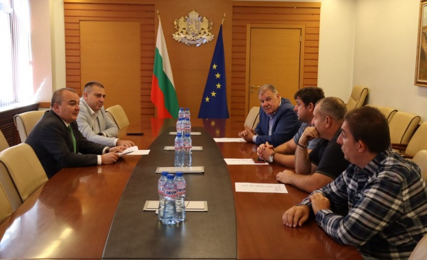 Министърът на земеделието и храните Пламен Абровски проведе среща с