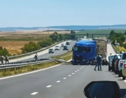Шофьорът на камиона, причинил тежката катастрофа на АМ „Тракия“, е с валидни документи
