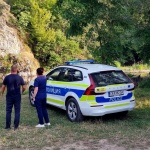 Издирването на изчезналото в река Струма дете продължава с водолази