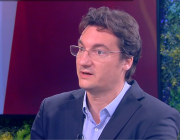 Крум Зарков: Новата власт правилно дефинира проблемите, но остави решаването им за наесен
