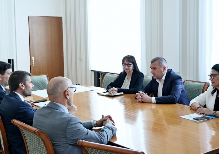 Министър Георги Пеев: Безопасността на полетите е основен приоритет, а правилата трябва да подпомагат развитието на авиацията