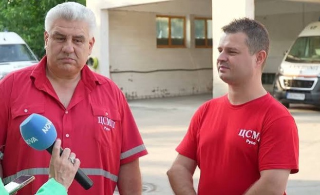 След раждането екипът установил че новороденото диша трудно Благодарение на