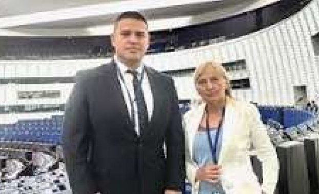 Елена Йончева и Танер Кабилов европейските депутати избрани с листата