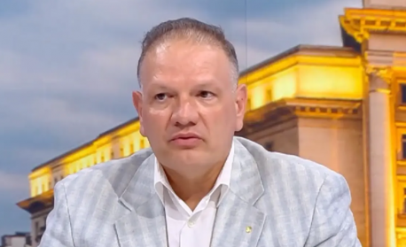 Петър Славов: Управляващите заслужават адмирации за връщането на изцяло машинно гласуване