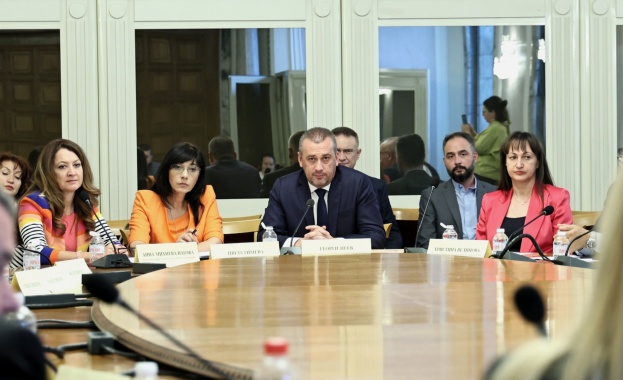 Комисията по транспорт и съобщения подкрепи на първо четене Законопроекта