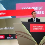 Министър Василев на международен форум: Не се страхувайте от технологията, а я използвайте в обществен интерес