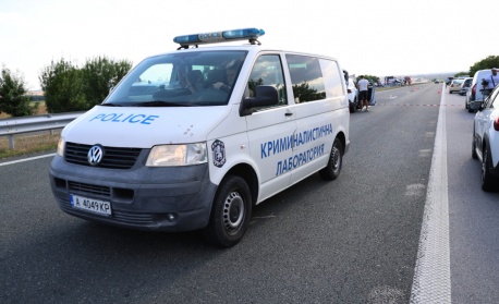 Тежко остава състоянието на раненото при катастрофата край Дупница момиче
