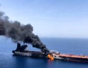 Един човек е загинал и 8 души са ранени след ракетни удари по танкери в Ормузкия проток