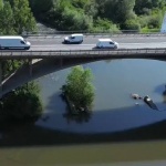Започва проверка по случая със скачащите деца от 13-метров мост над Струма