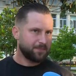 Защо синът на убит фотограф твърди, че е станал обект на проверки заради публичните си изяви