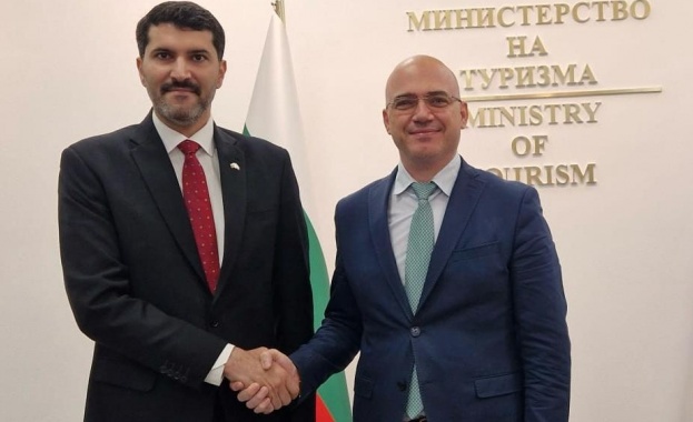 Министърът на туризма д р Илин Димитров и посланикът на