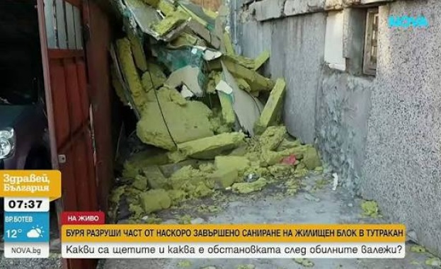 Ураганен вятър дъжд и градушка нанесоха сериозни поражения по сгради