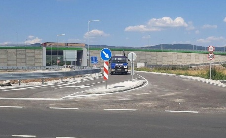 Завърши изграждането на пътен възел „Ботевград“