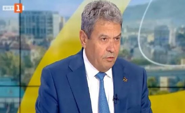В студиото на БНТ Денят започва председателят на парламентарната Комисия