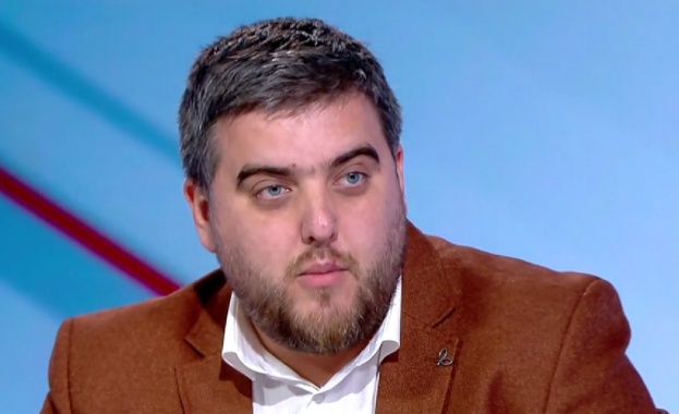 Намираме се на мач без съдия Съдията го няма Представете